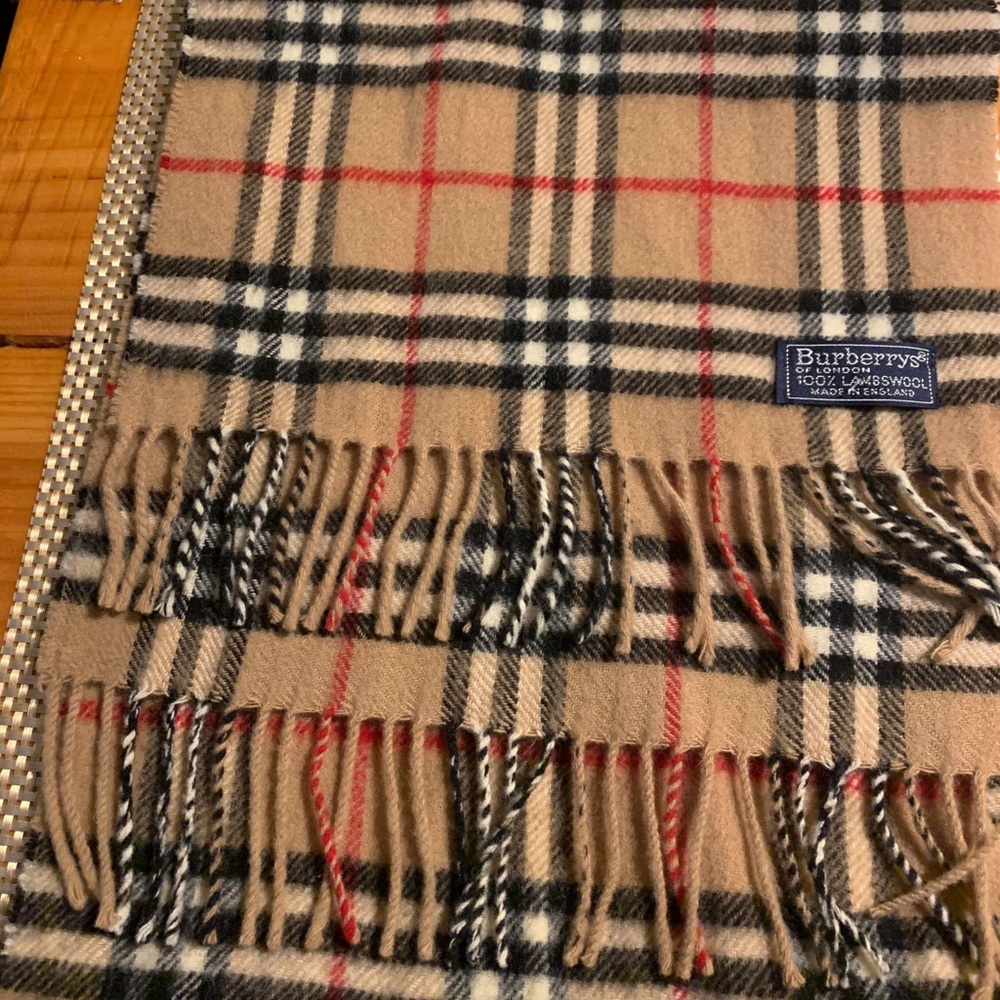 🚨SOLD🚨 Burberry Scarf